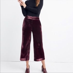 ✨HP✨ Madewell - S Maroon Pull On Velvet Crop Pants